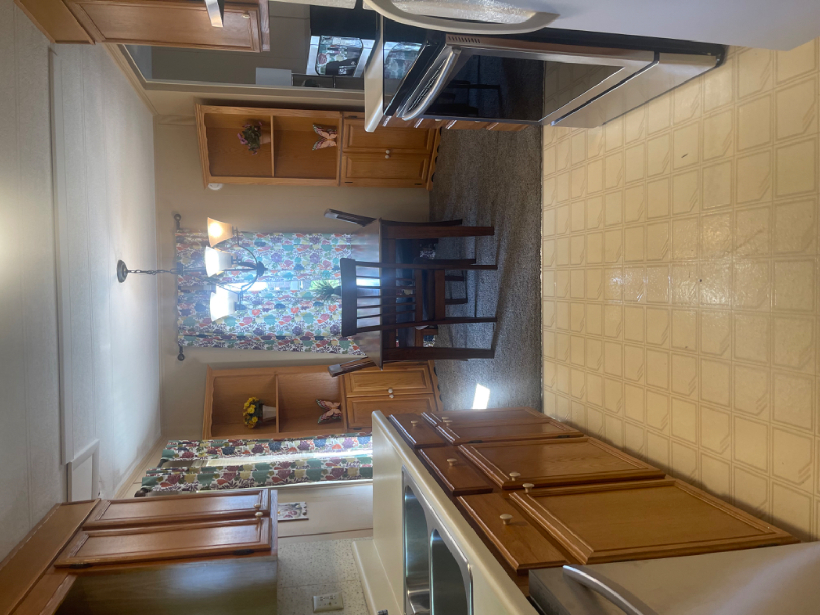 FURNISHED 2 BEDROOM APT.608 Myers Ave. UpStairs - Photo 2