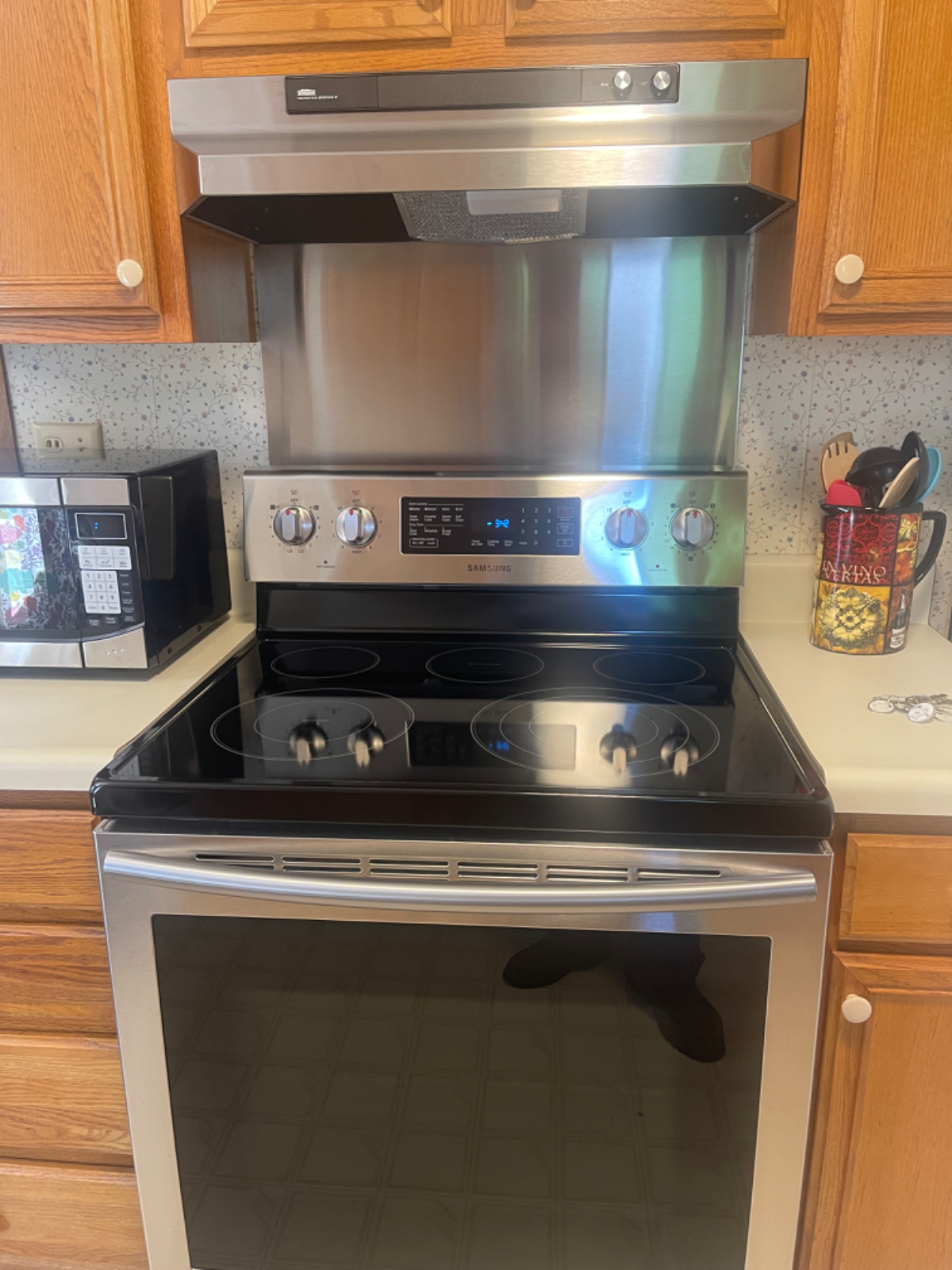 FURNISHED 2 BEDROOM APT.608 Myers Ave. UpStairs - Photo 7