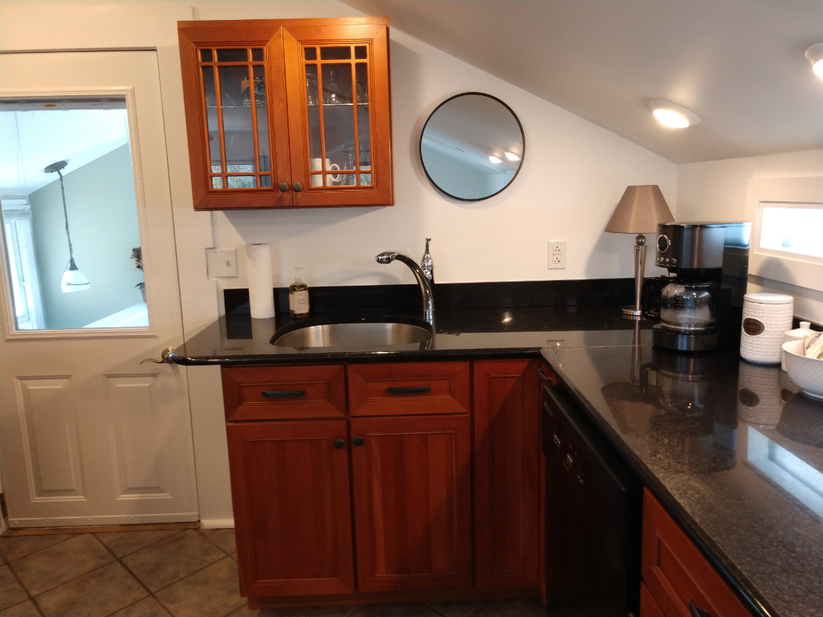 Exceptionally Nice Quiet Apartment in the Village - Photo 8