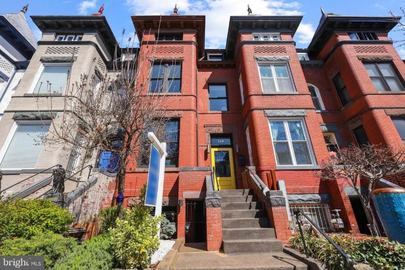 Bloomingdale Washington D.C. - Photo 7
