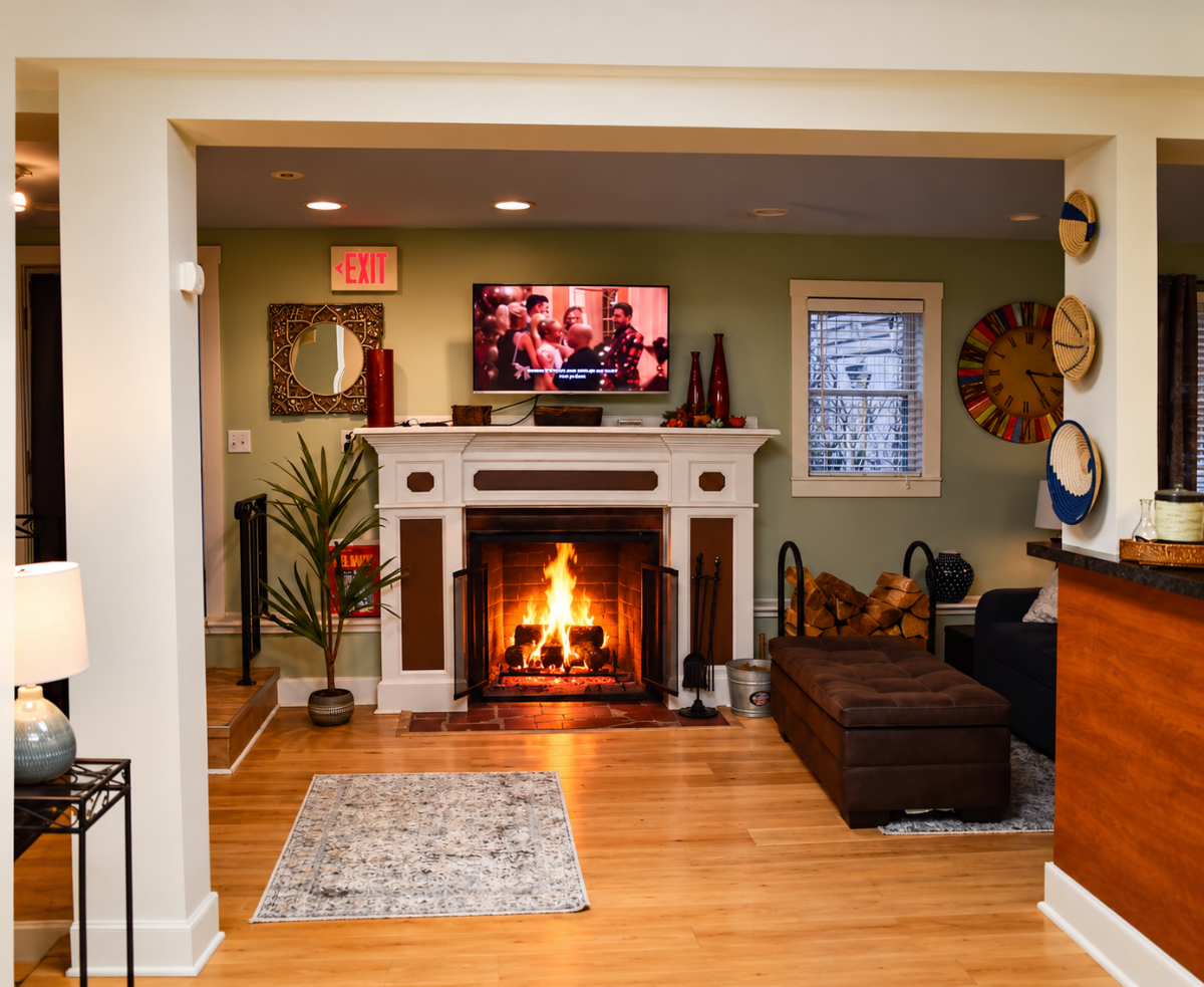 Vermont Shear Heaven Retreat 4bdrm 3.5 bath. Perfect for Families or Work Groups & Contractors - Photo 1
