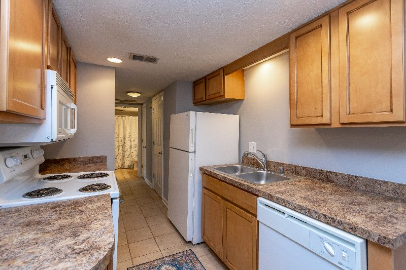 Lexington Abode - Photo 10