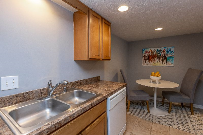Lexington Abode - Photo 12