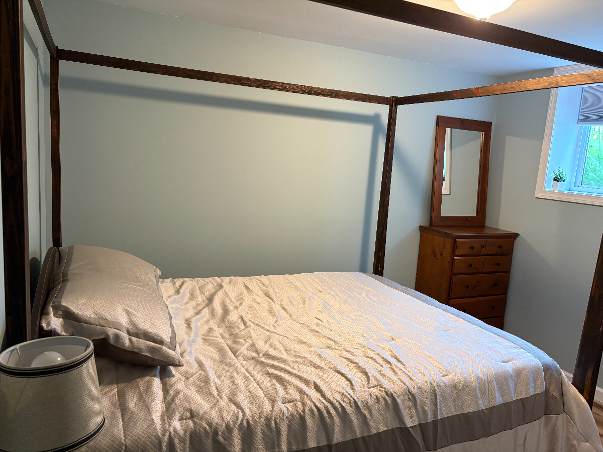 Private Apartment in quiet setting - Photo 8