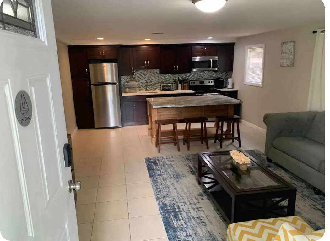 Beautiful 2 Bdroom Studio Apartment near Hospitals - Photo 2