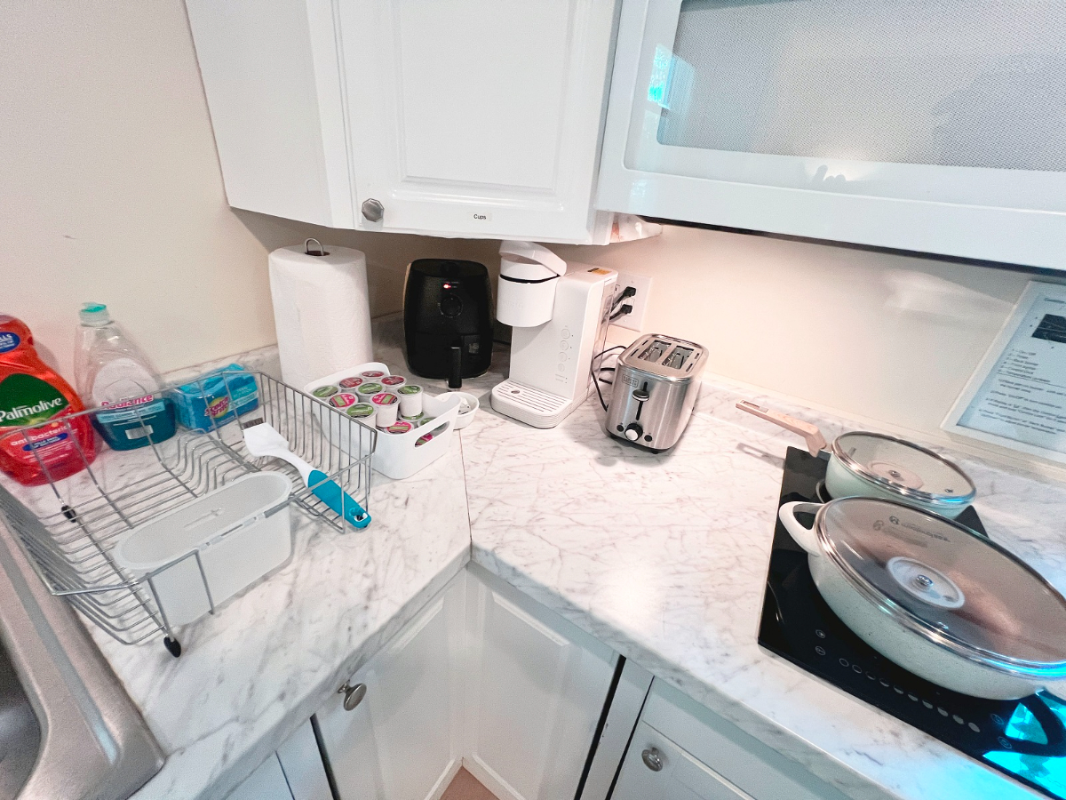 The Farm2 - Huge 1 Bedroom Apt - Washer/Dryer - Photo 3