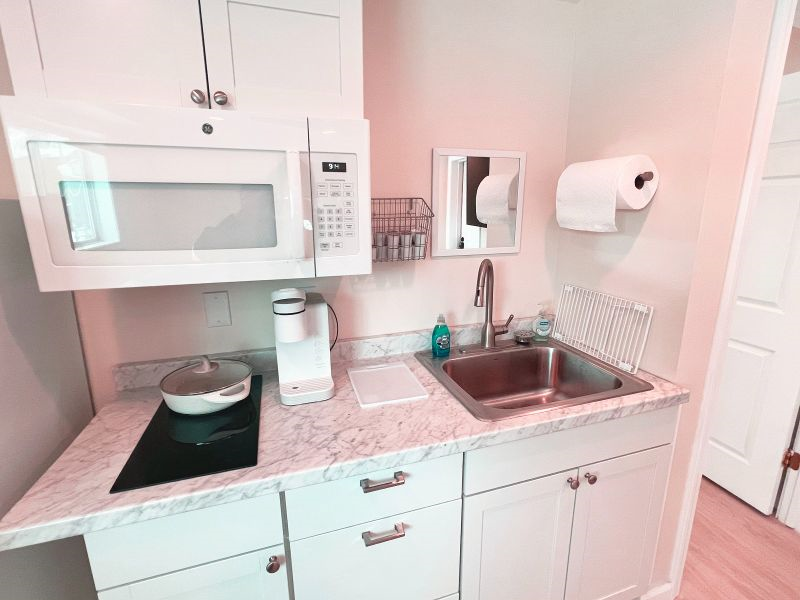 The Farm2 - Huge 1 Bedroom Apt - Washer/Dryer - Photo 3