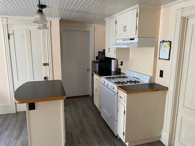 Small 2 bedroom or large 1 bedroom apartment - Photo 1