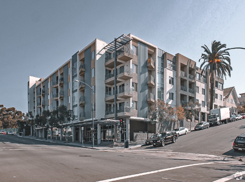 Beautiful Studio Downtown San Diego - Photo 4