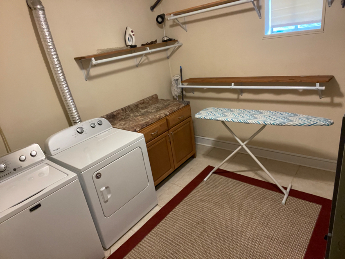 FURNISHED 2 BEDROOM APT.--396 TOLBERT FARM RD, DOWNSTAIRS - Photo 6