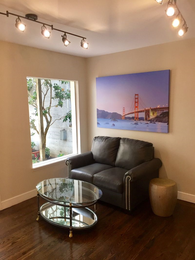 Private Tropical Garden Patio, 9' Walk-inCloset, In-Suite W/D, D/W - Photo 6