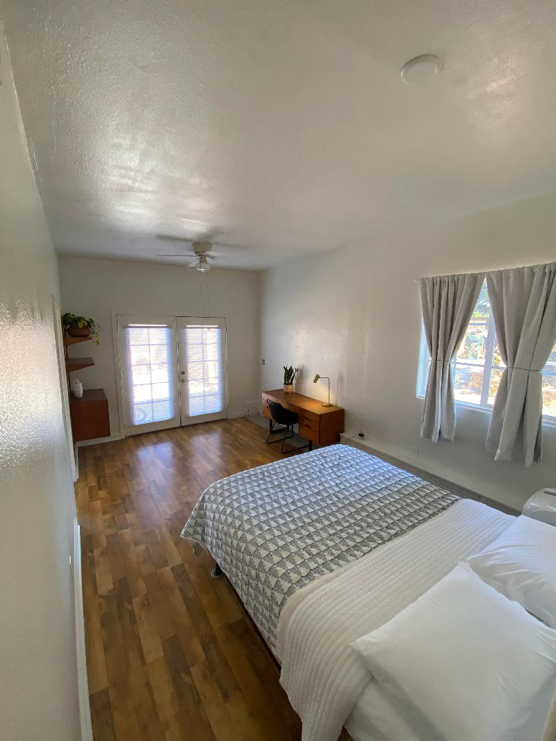 Private One-Bedroom Unit with Large Patio - Photo 3