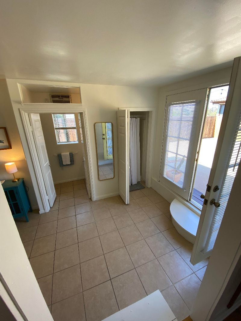 Private One-Bedroom Unit with Large Patio - Photo 6