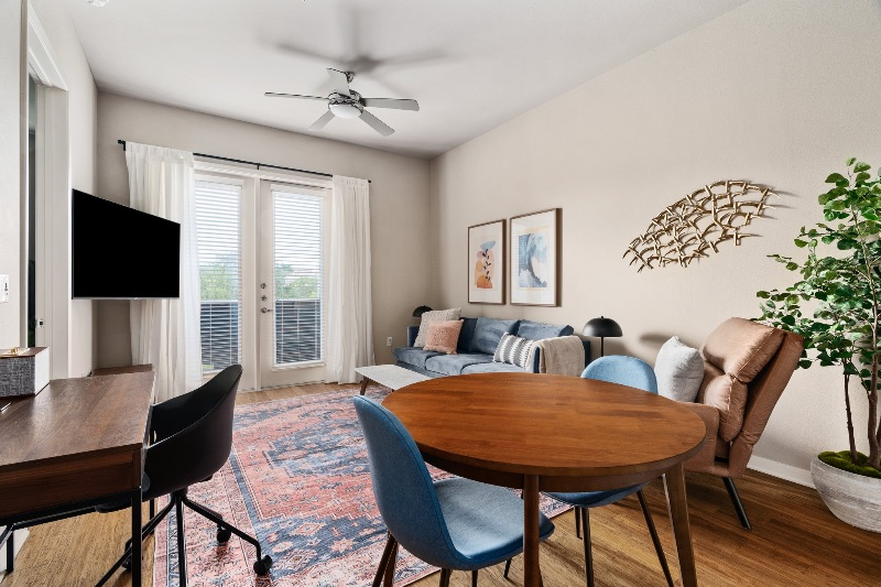 #405 (Deluxe 1BR)