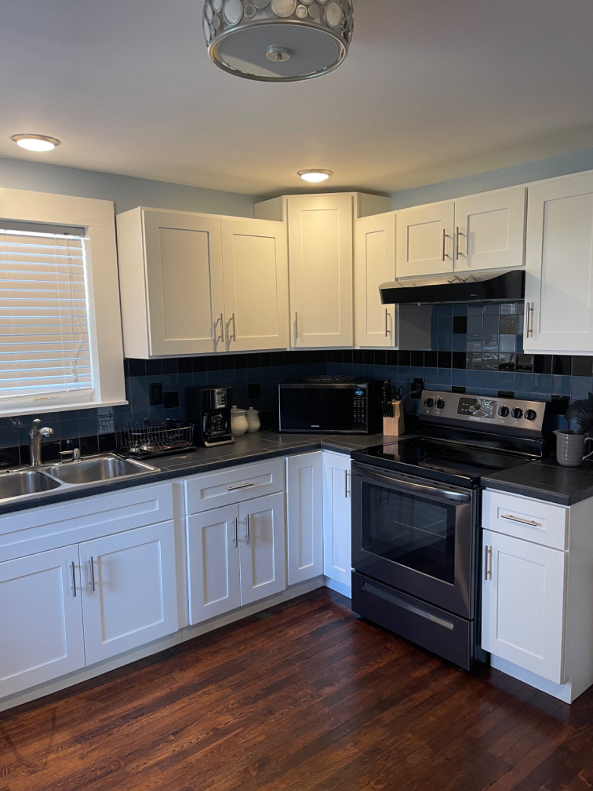 2 BEDROOM--109 MACK ST. - Photo 6