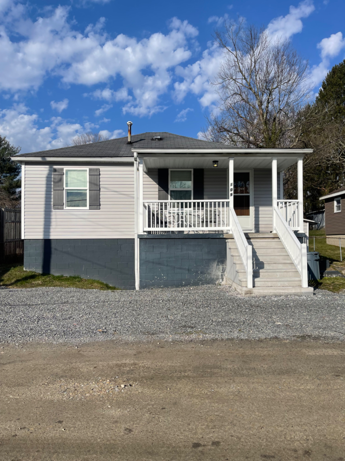 2 BEDROOM--109 MACK ST. - Photo 10