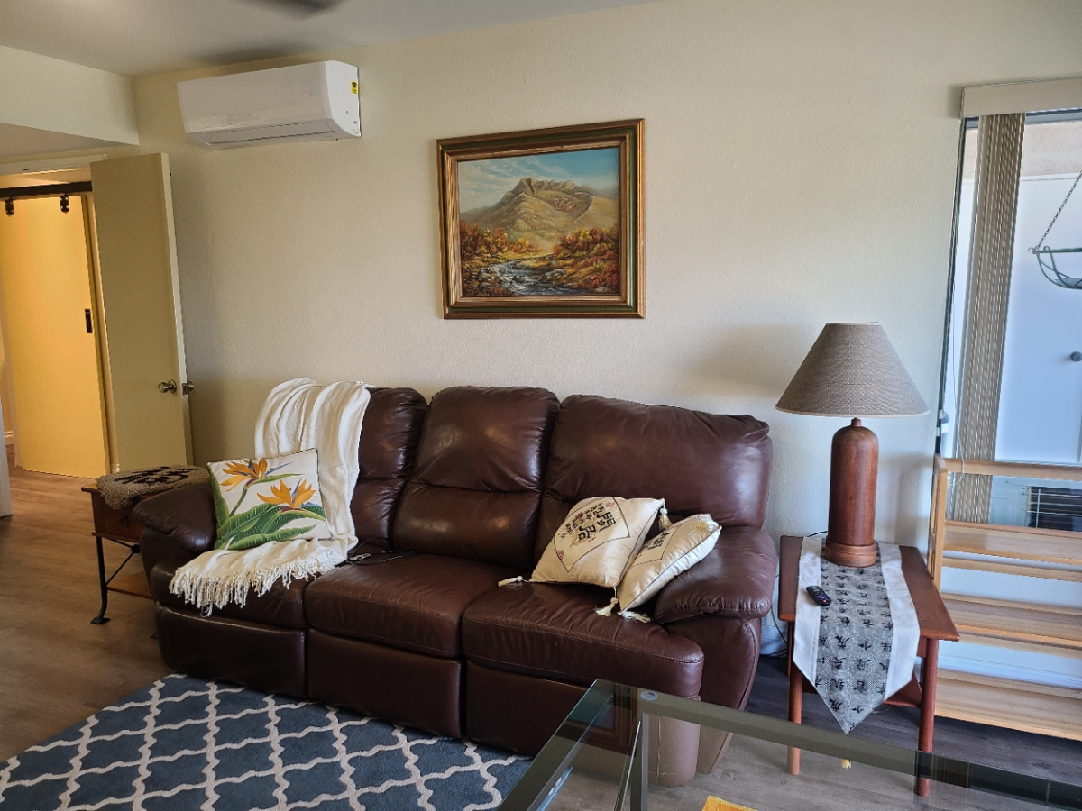 Quiet Canyon Retreat/Private Entrance & Large Deck/Long-Term Discounts/Cal King/Workspace - Photo 6