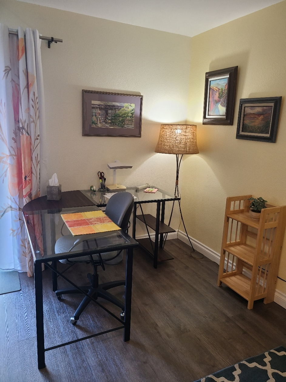 Quiet Canyon Retreat/Private Entrance & Large Deck/Long-Term Discounts/Cal King/Workspace - Photo 5