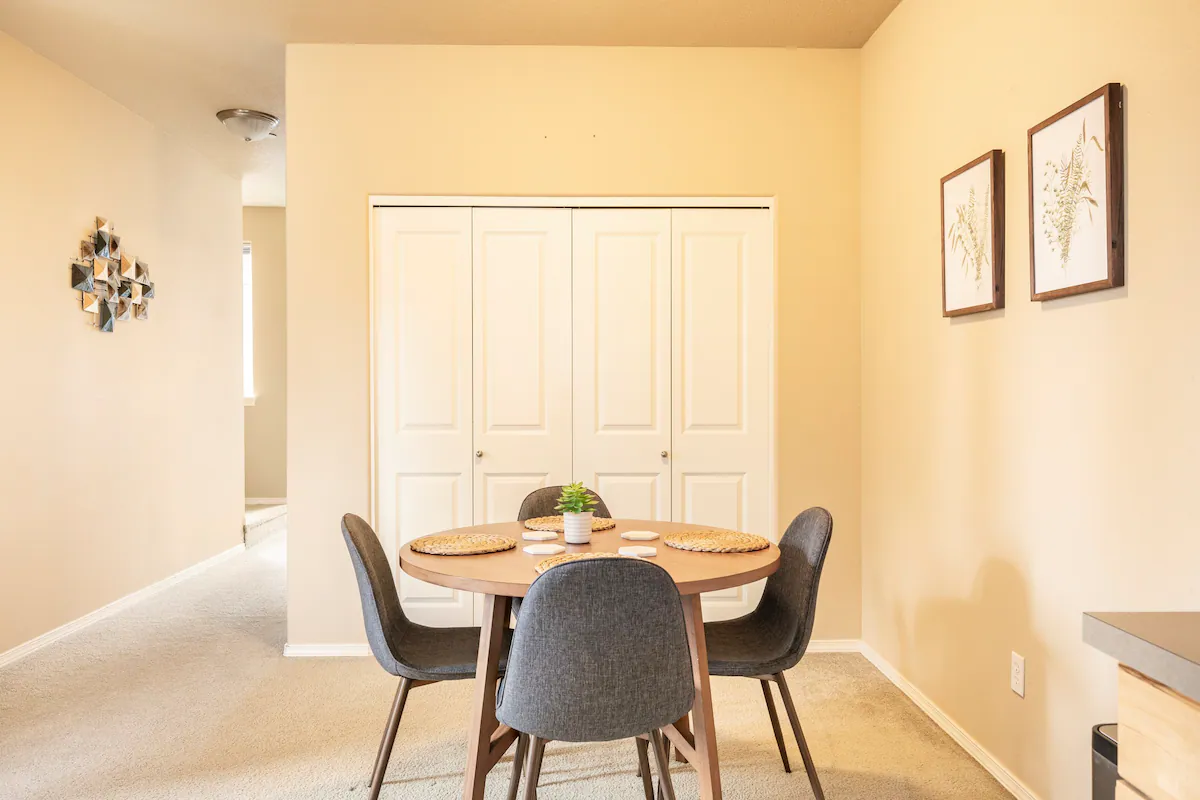 Quiet Furnished 2 Bedrooms Walking Distance to Old Mill - Photo 3