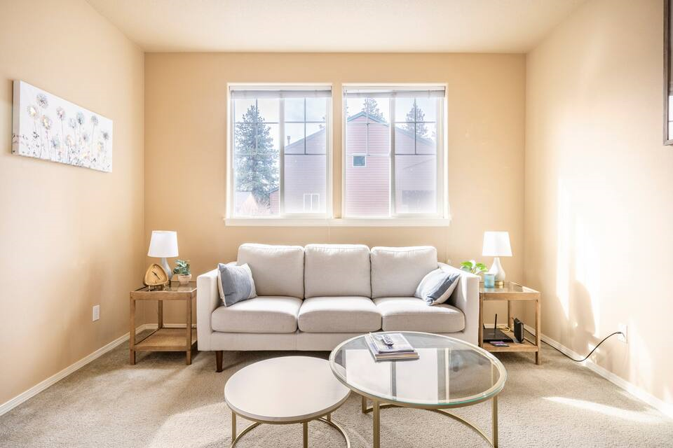 Quiet Furnished 2 Bedrooms Walking Distance to Old Mill - Photo 1