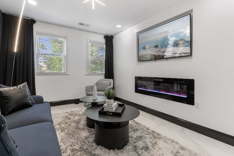 Modern Luxury Apartment in DC - Photo 3