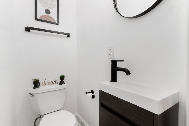 Modern Luxury Apartment in DC - Photo 7