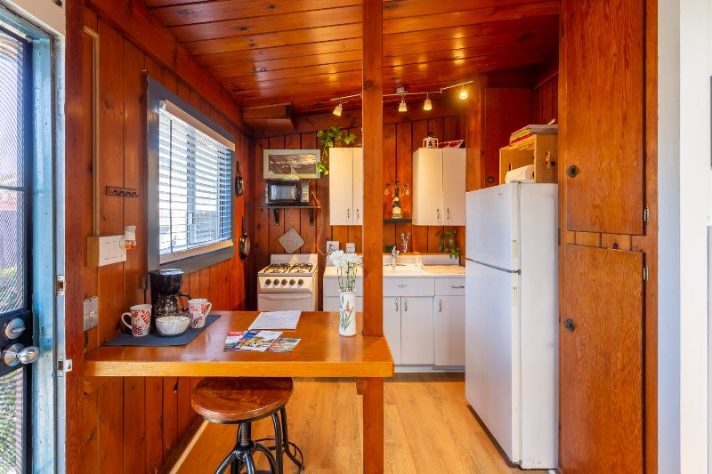 7 OCEAN BEACH COZY COTTAGE 3 BLOCKS to the beach - Photo 6