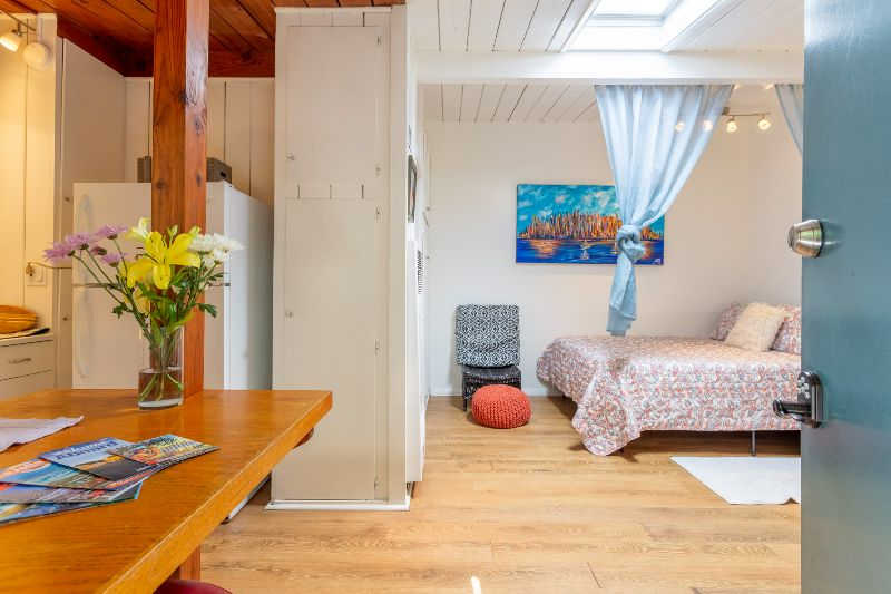 7 OCEAN BEACH COZY COTTAGE 3 BLOCKS to the beach - Photo 3