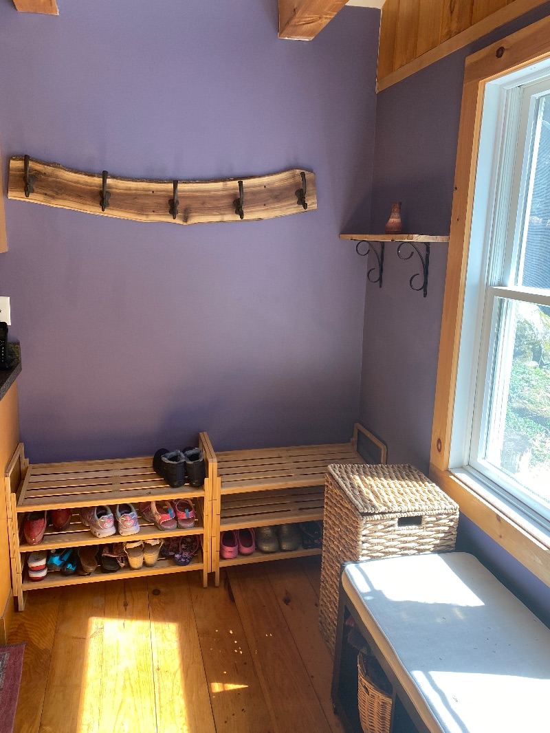 Quiet 3 Bedroom 2 Bath. 10 min to Grace Cottage Hospital. 25 min to Brattleboro Memorial Hospital - Photo 2