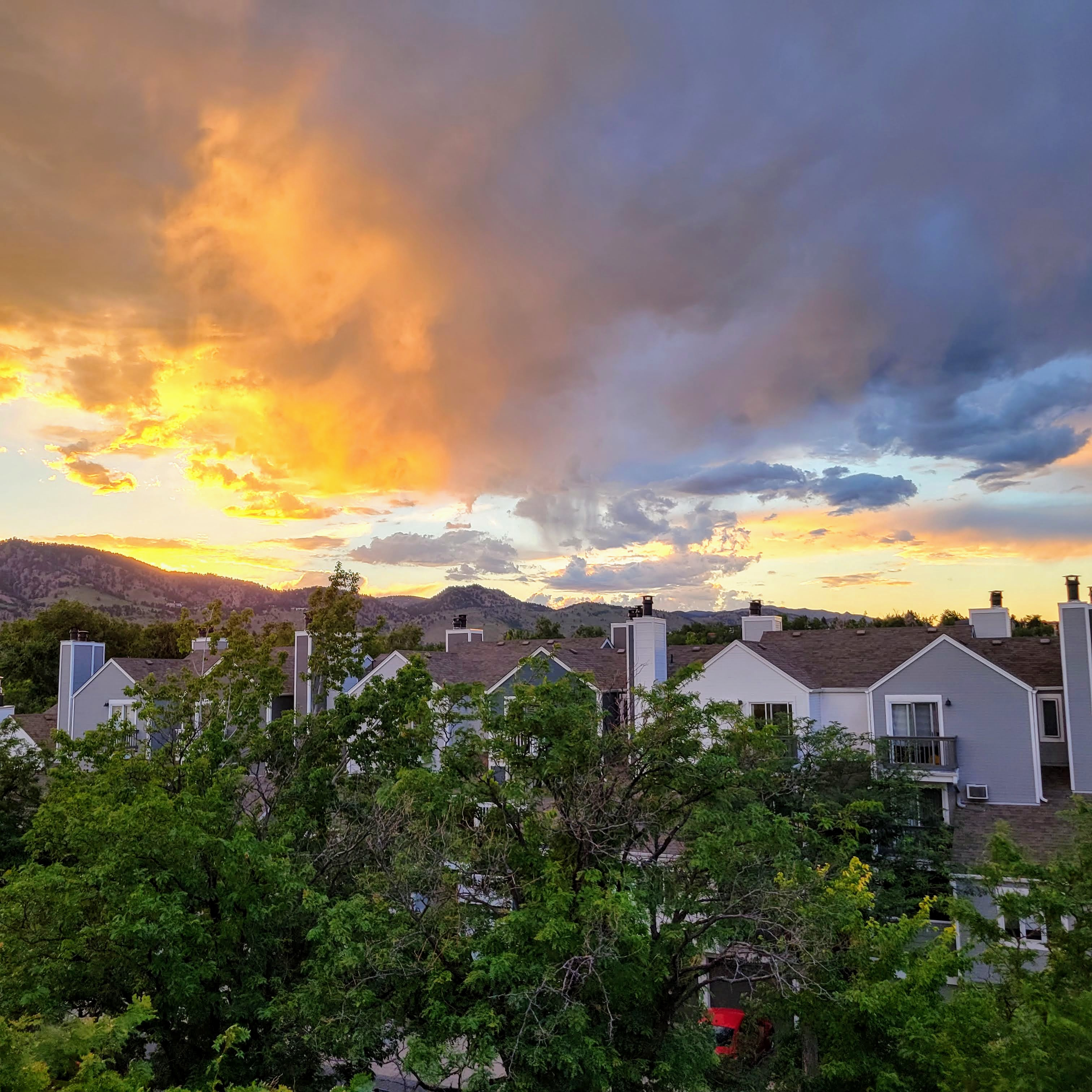 PEARL ST.  LIVE IT UP with AMAZING Boulder LOCATION