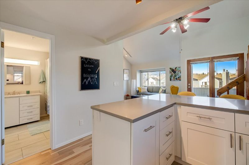 PEARL ST.  LIVE IT UP with AMAZING Boulder LOCATION - Photo 9
