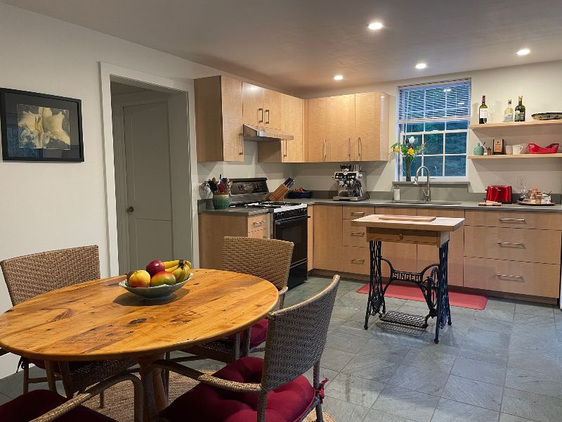 Country Garden Apartment, all one level, ground floor, fully furnished - Photo 3