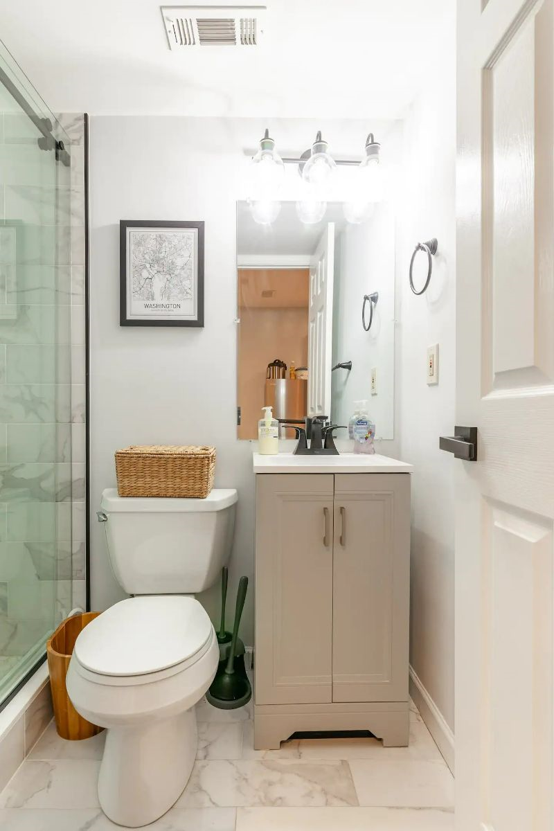 Modern Private 1BR Flat near Howard Hospital & Convention Center - Utilities Included - Photo 5