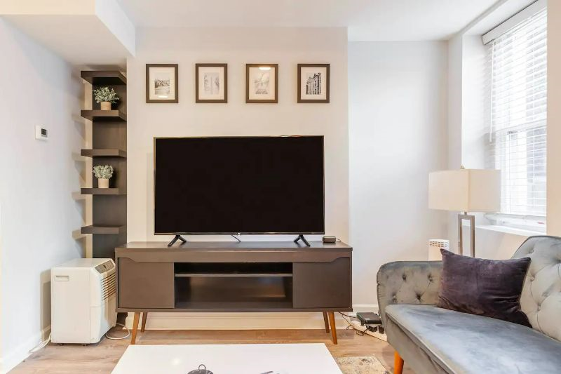 Modern Private 1BR Flat near Howard Hospital & Convention Center - Utilities Included - Photo 3