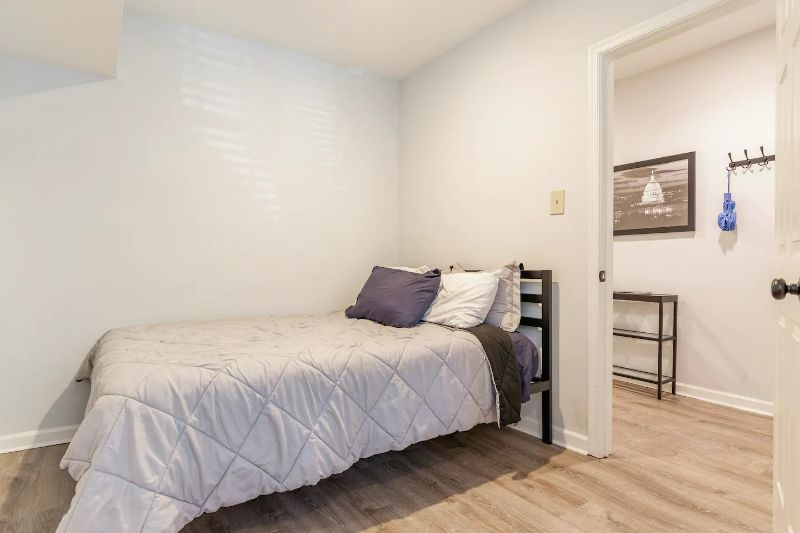 Modern Private 1BR Flat near Howard Hospital & Convention Center - Utilities Included - Photo 2