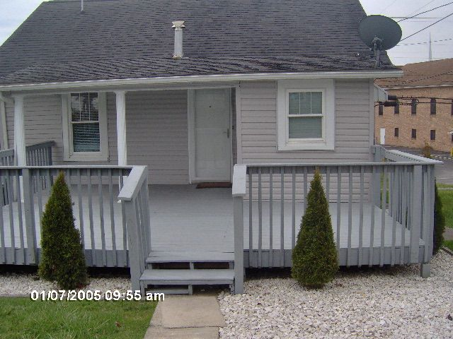 FURNISHED HOUSE--100 P0PLAR ST. - Photo 6