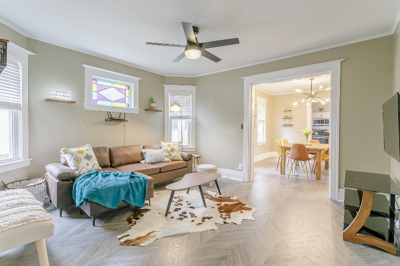 Fresh Modern Apartment - 5 Minute walk to U of R/Strong Hospital - Photo 8