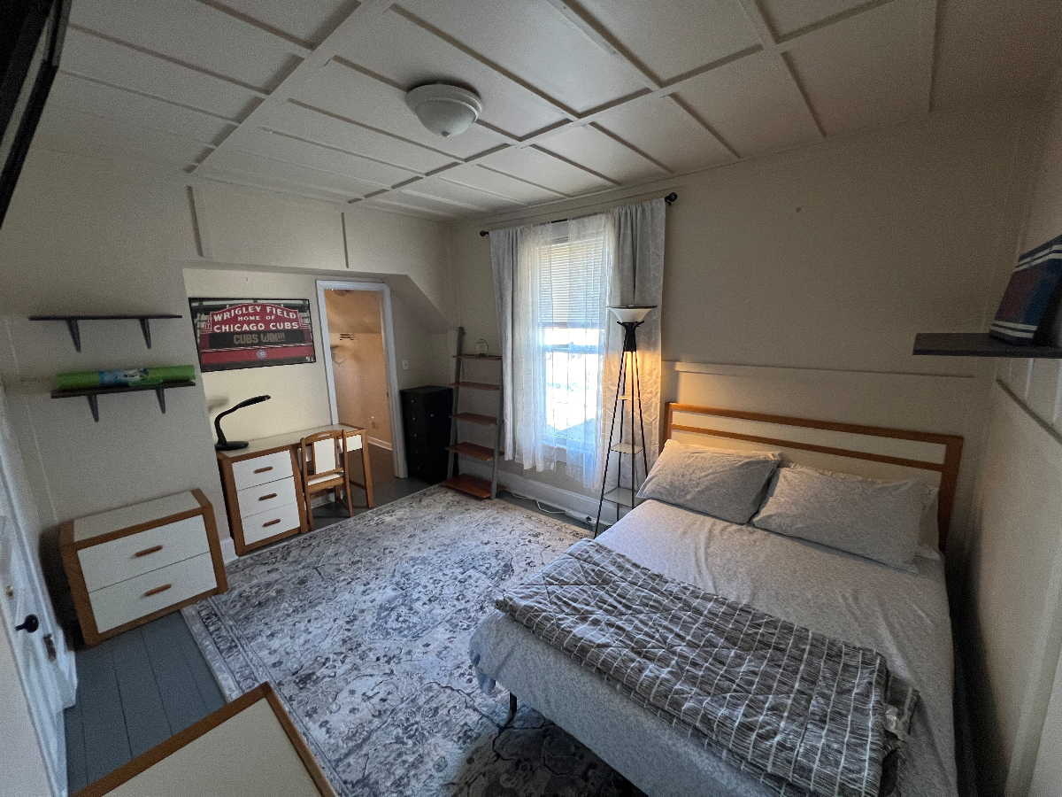 Queen bed, private bathroom