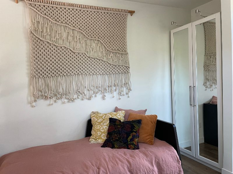Bright, Modern Studio with a Private Patio - Photo 3