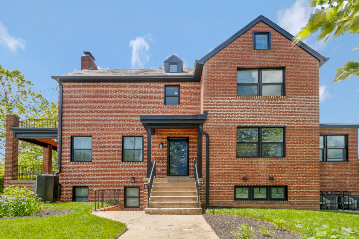 Front Private Entrance One BR Apt - 5 Star Rated - Photo 1