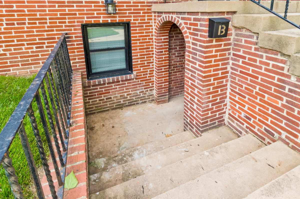 Front Private Entrance One BR Apt - 5 Star Rated - Photo 3