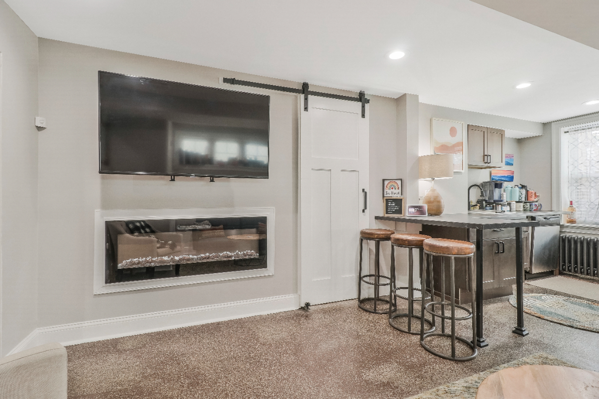 Front Private Entrance One BR Apt - 5 Star Rated - Photo 9