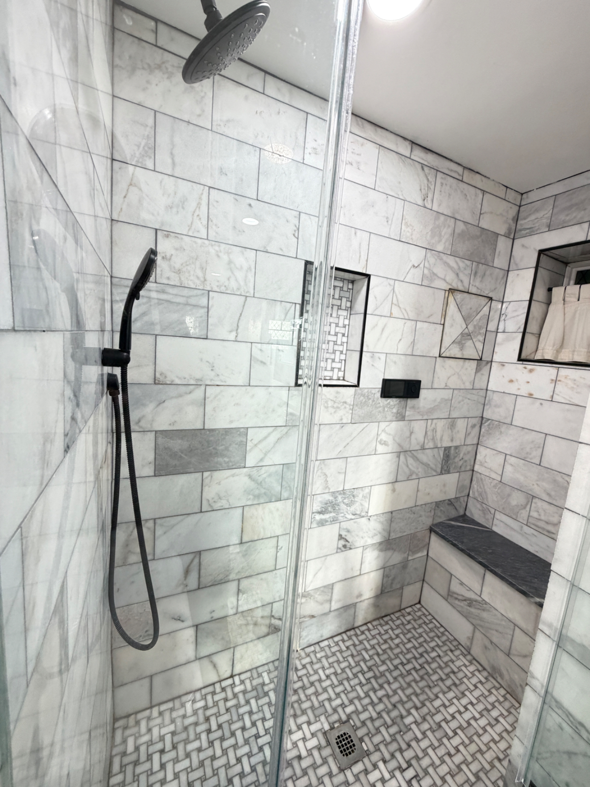 Front Private Entrance One BR Apt - 5 Star Rated - Photo 12