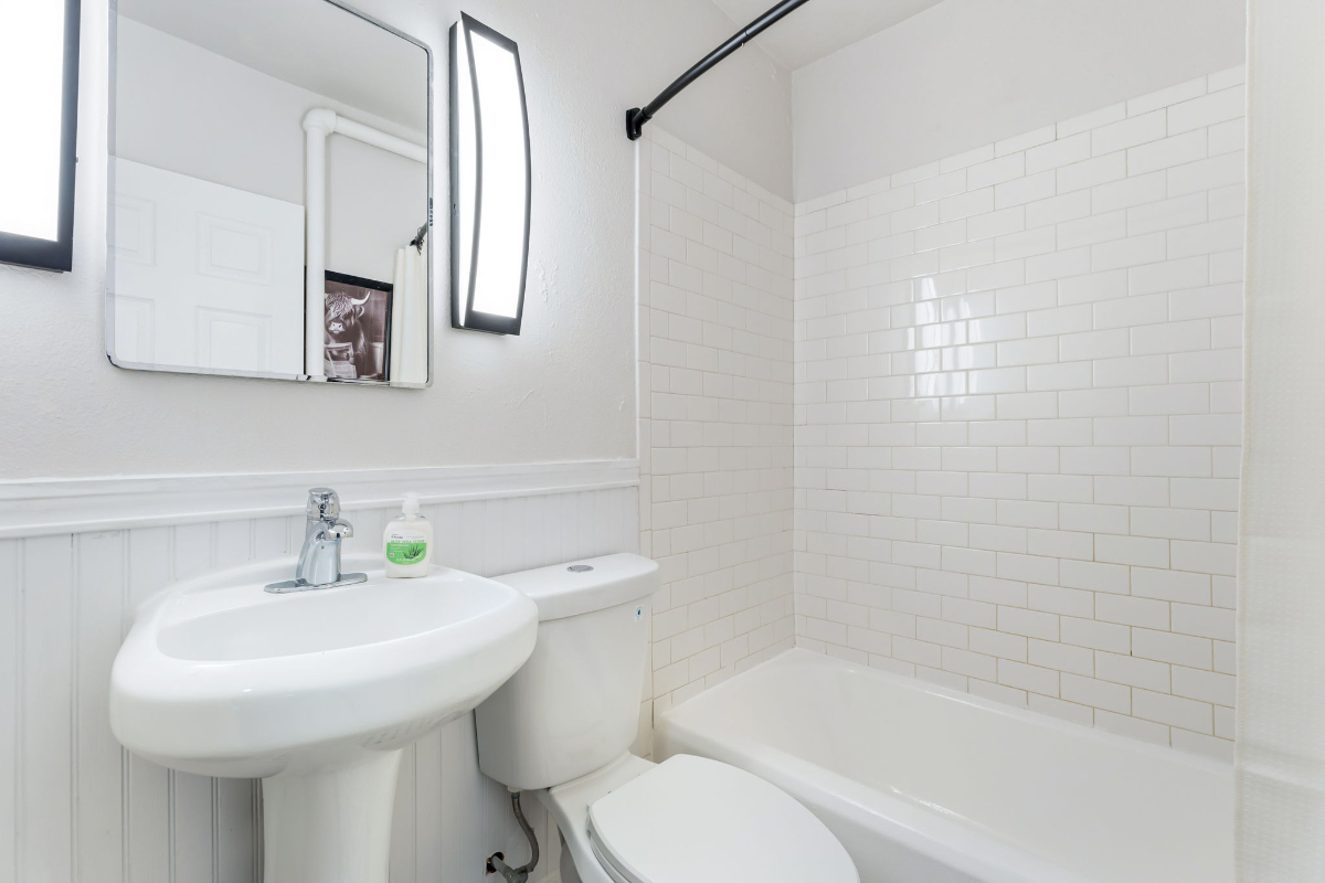 Historical 2 Bed 1 bath Near Cheyenne Regional... - Photo 7
