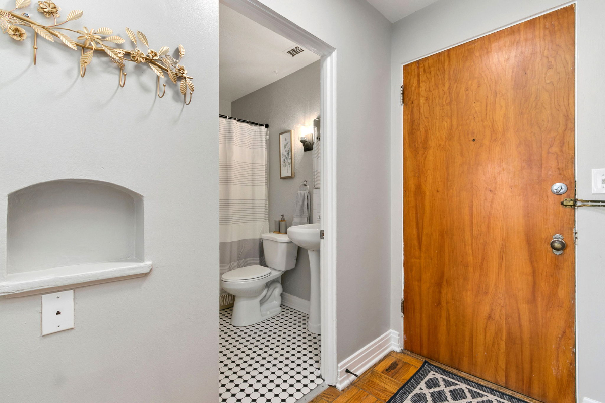 Historical 2 Bed 1 bath Near Cheyenne Regional... - Photo 8