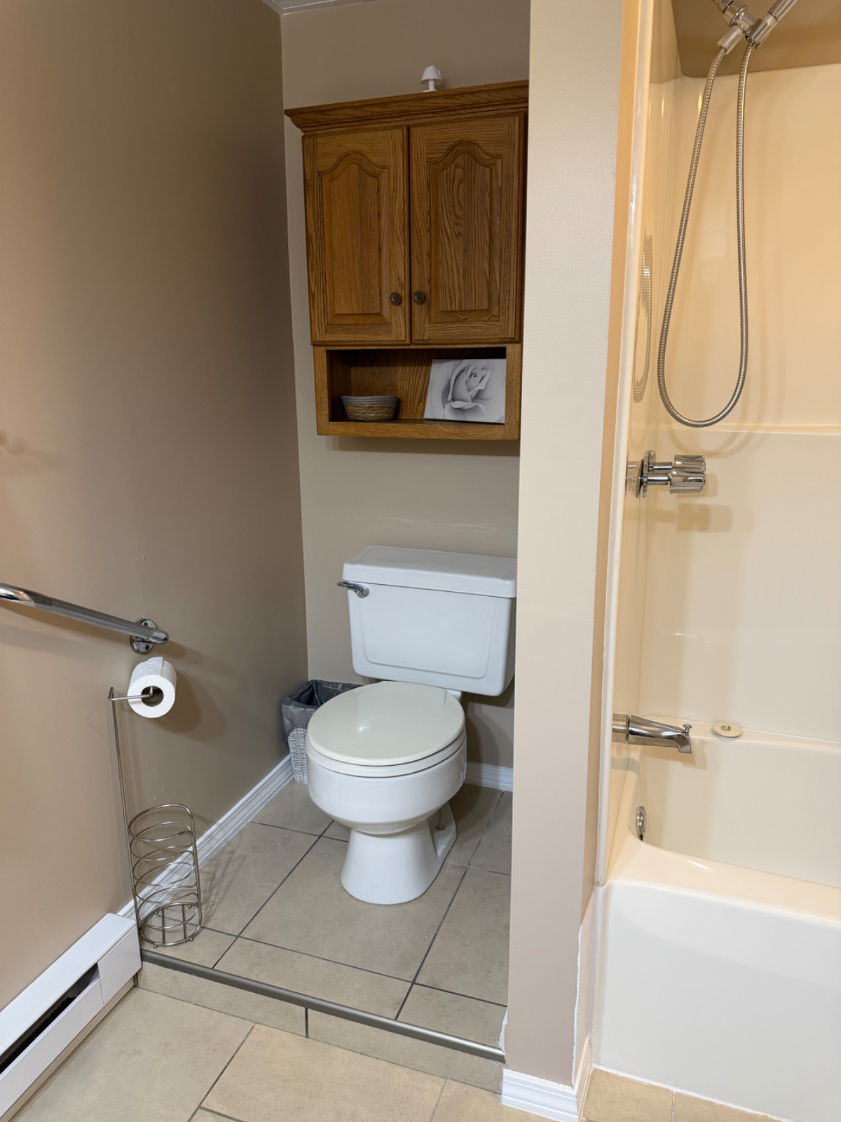 FURNISHED- new renovation .1  BEDROOM 1 BATH  608 Myers Ave. - Photo 6