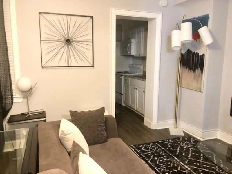 Bright, Newly Renovated Apartment - Private & Separate from Main House - Photo 5