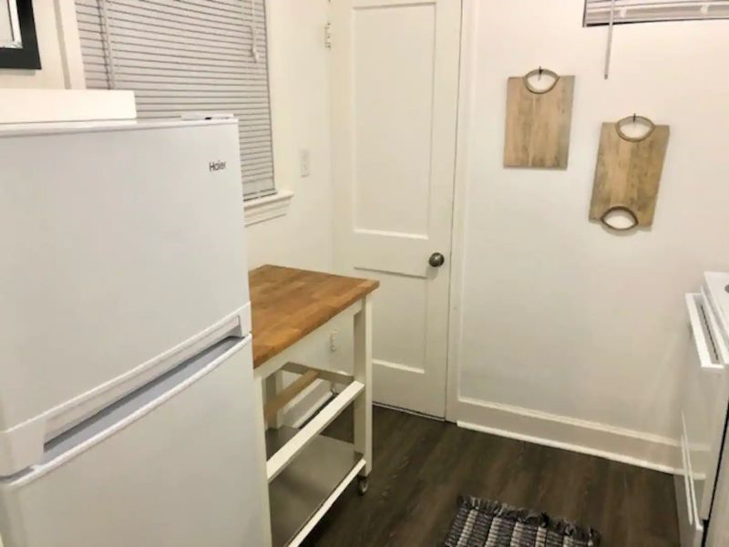 Bright, Newly Renovated Apartment - Private & Separate from Main House - Photo 7