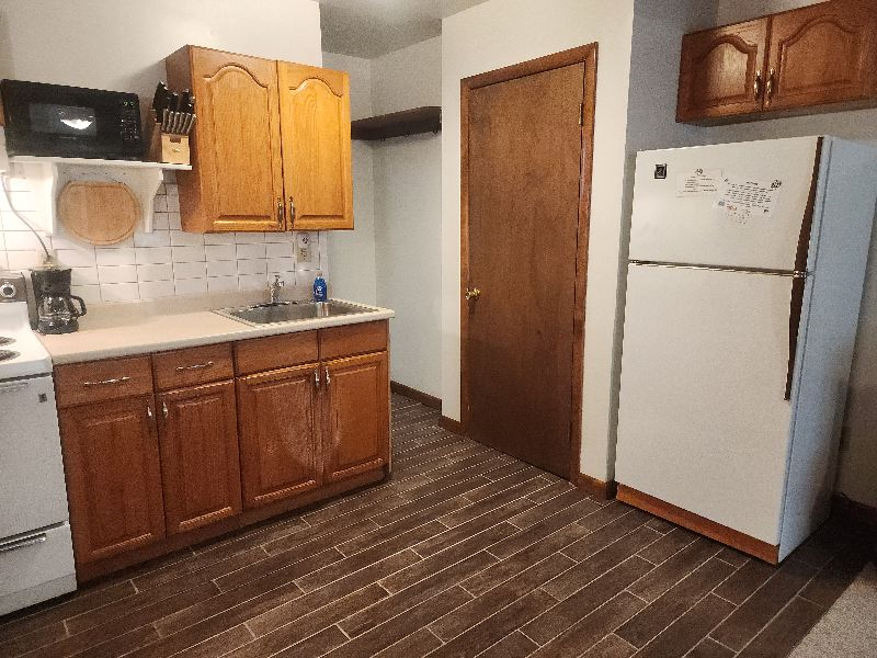 Killington Vermont Studio Apartment- Close to Rutland- All Utilities Included - Photo 2