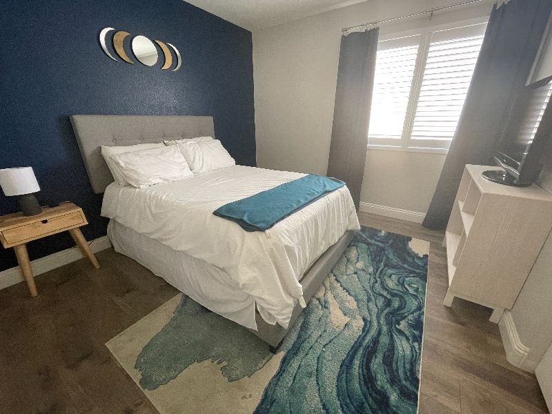 Female-Owner Occupied Retreat w Pool - Moon Room